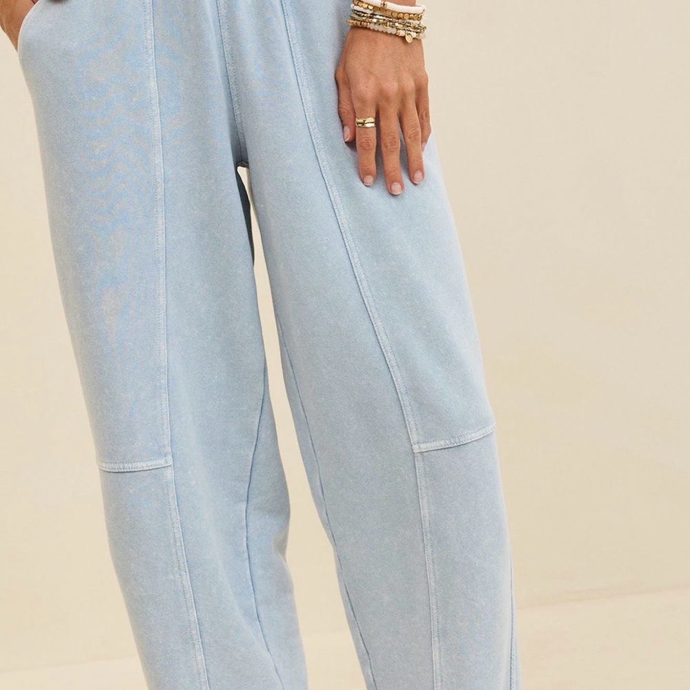 Aerie Seams Right Sweatpant Cloud Wash M NWT